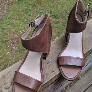 Kelsi Dagger brown leather sandals sz size